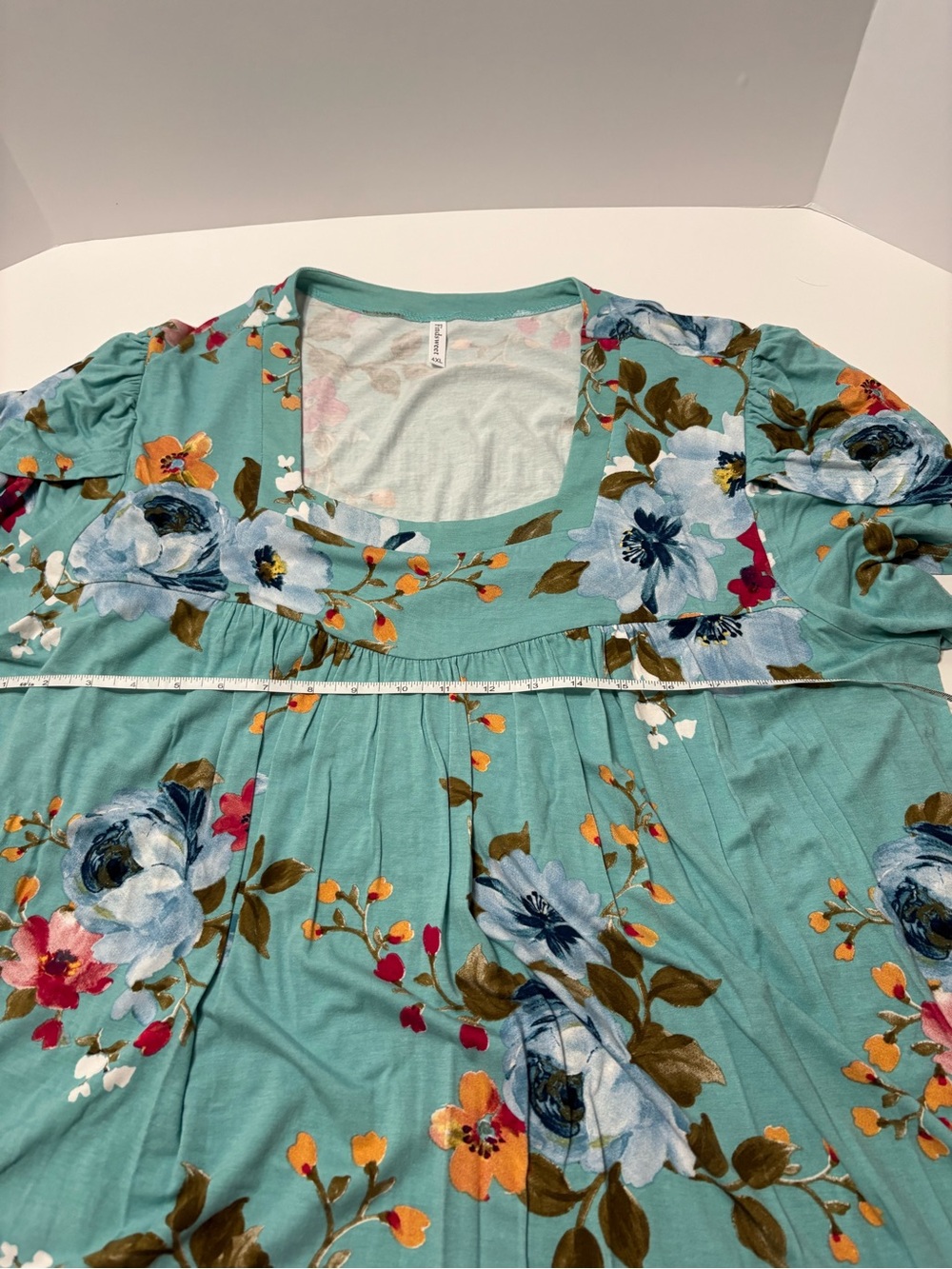 Women's size 4X Floral Short Fluted Sleeve Flowered Tee in Aqua - Picture 5 of 6